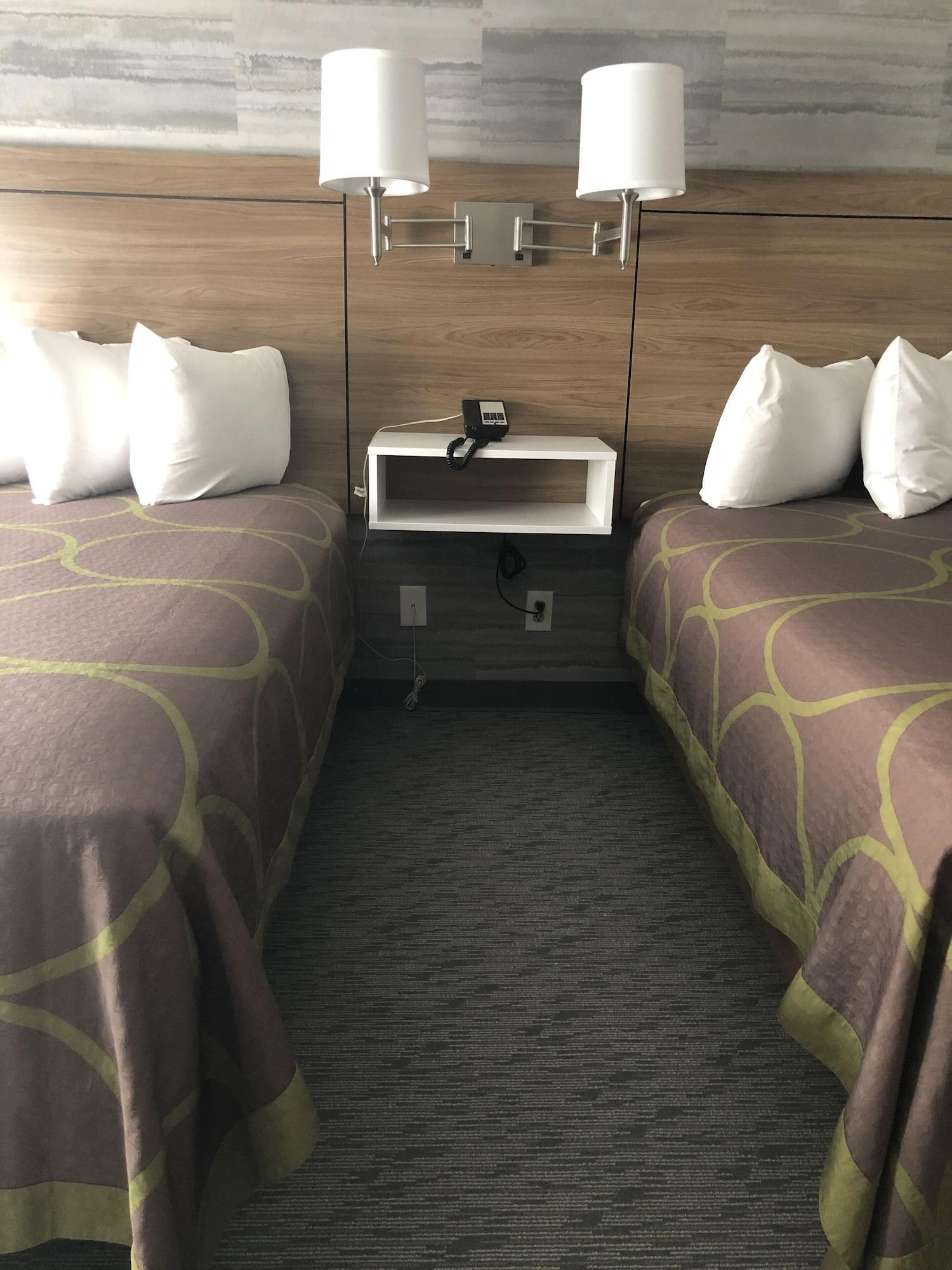 Super 8 By Wyndham Manchester Airport Εξωτερικό φωτογραφία