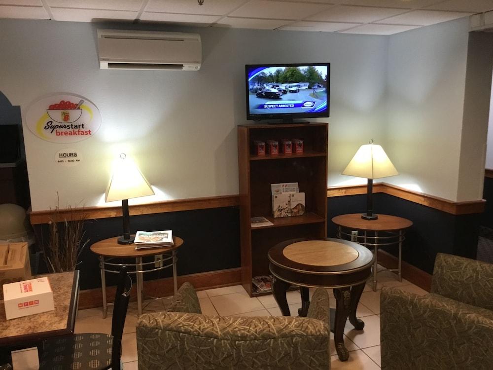 Super 8 By Wyndham Manchester Airport Εξωτερικό φωτογραφία